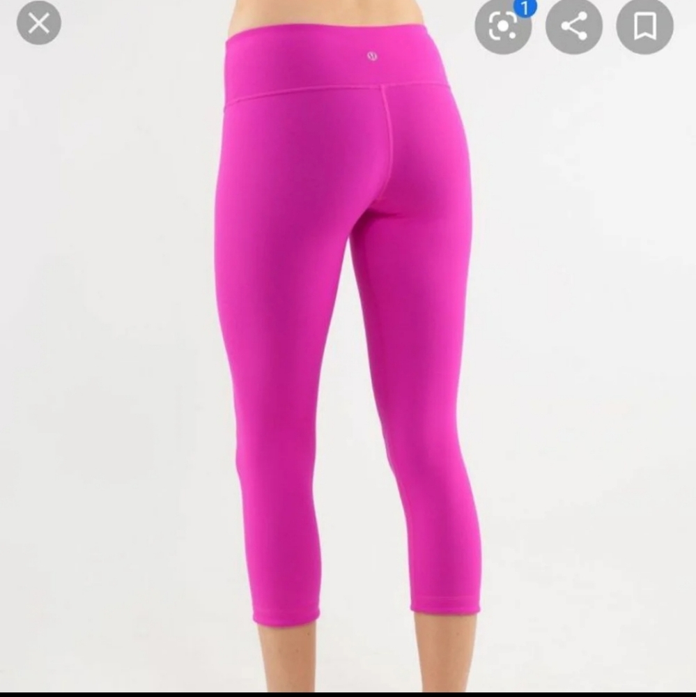 Lululemon wonder under reversible crop